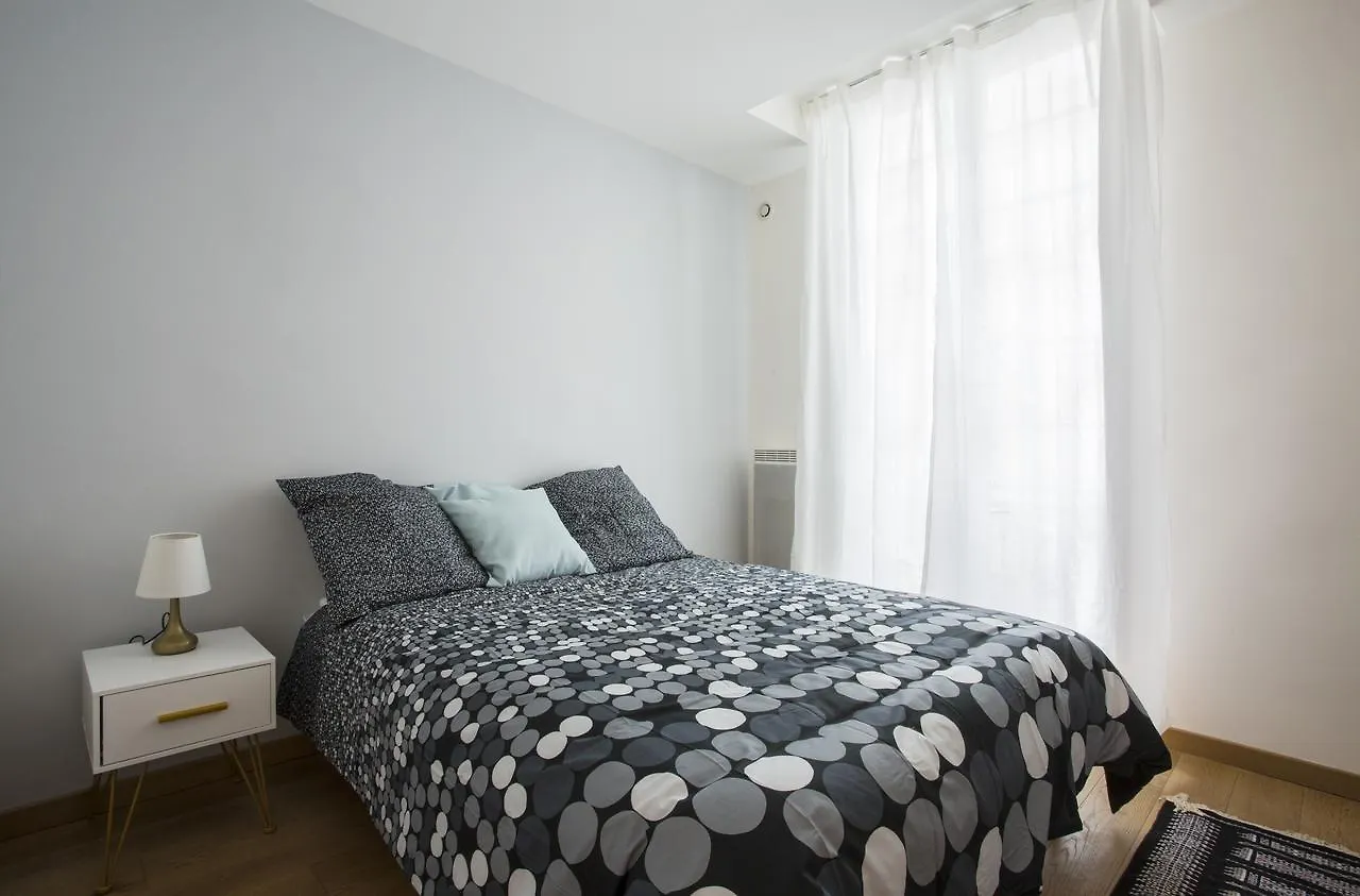 Appartamento Rue Du Temple - Le Marais With Ac Parigi